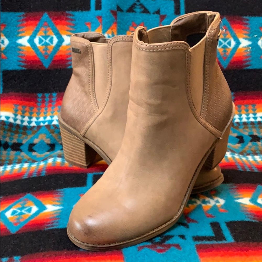 Roxy womens booties